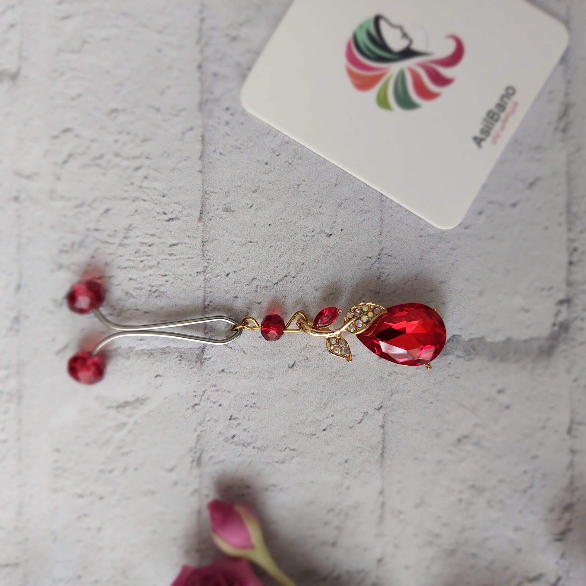 گیره روسری اصیل بانو با آویز جواهر کد 42