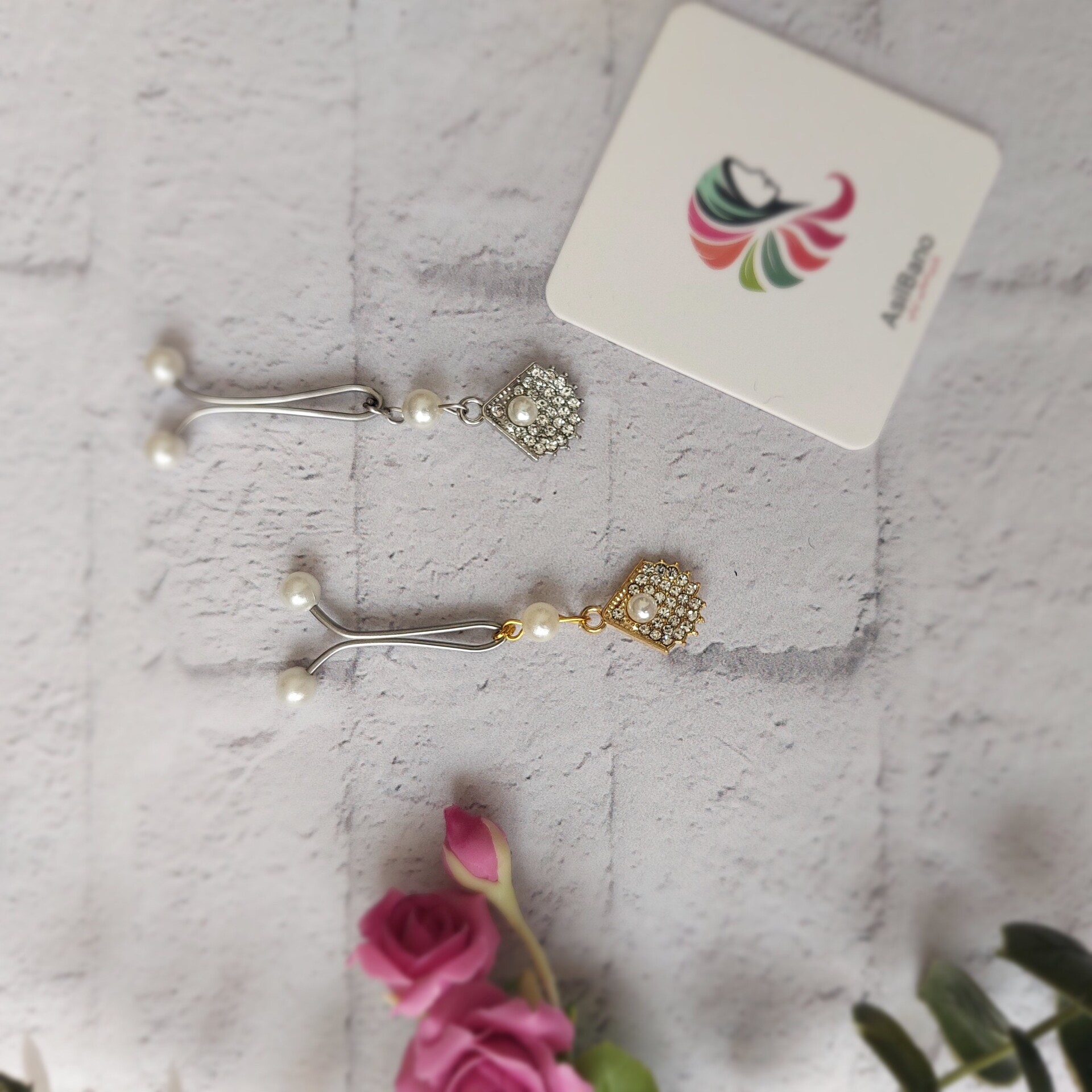  گیره روسری اصیل بانو با آویز صدف نگینی کد 28 