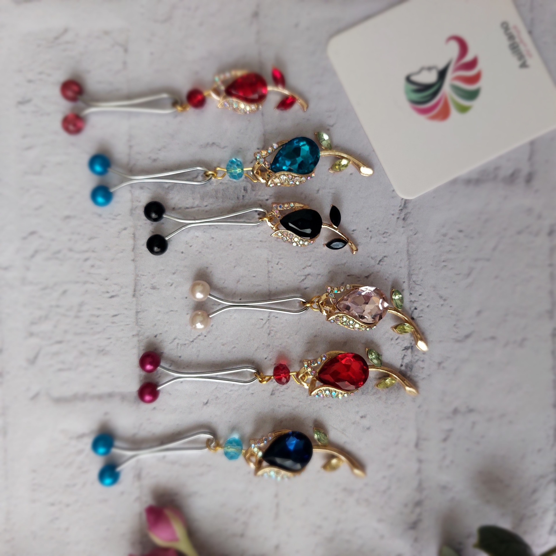 گیره روسری اصیل بانو با آویز لاله کد 43