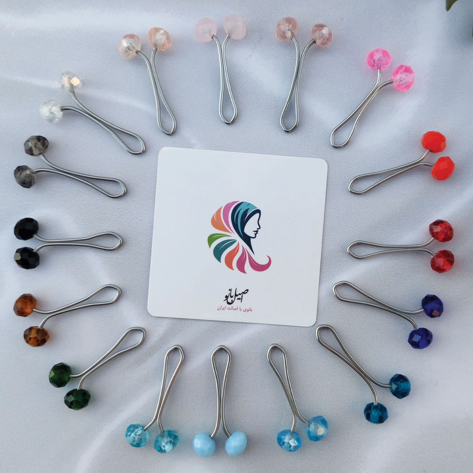  گیره روسری اصیل بانو با سر مهره کریستالی 