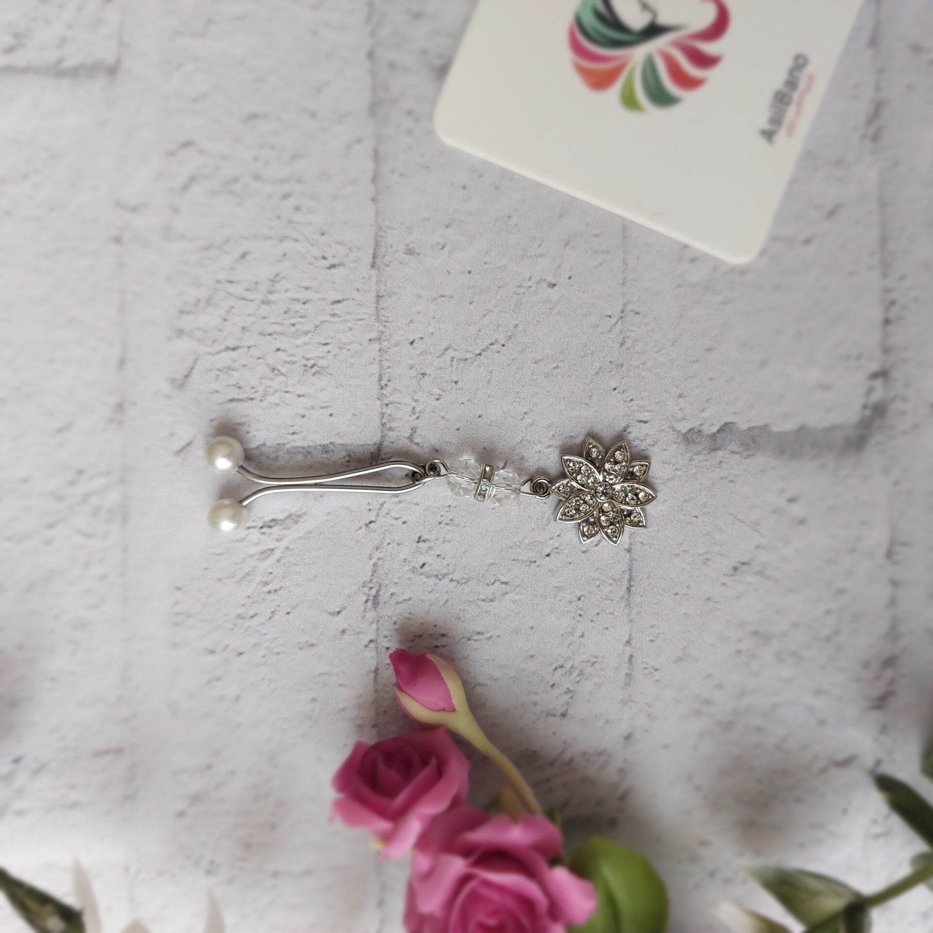  گیره روسری اصیل بانو با آویز نگین دار کد 39 