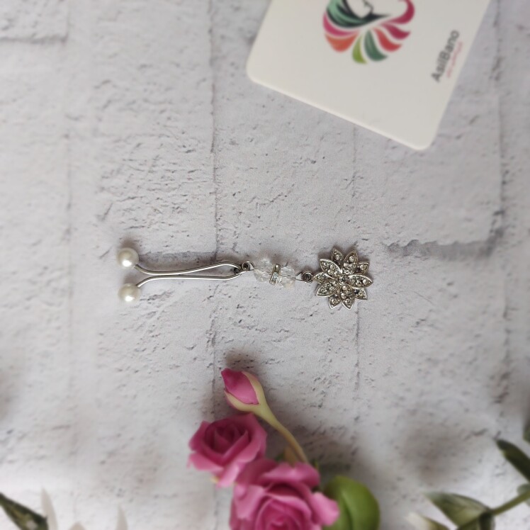 گیره روسری اصیل بانو با آویز نگین دار کد 39