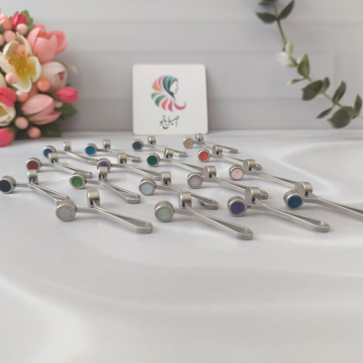 گیره روسری اصیل بانو با سر مهره رزینی مینایی