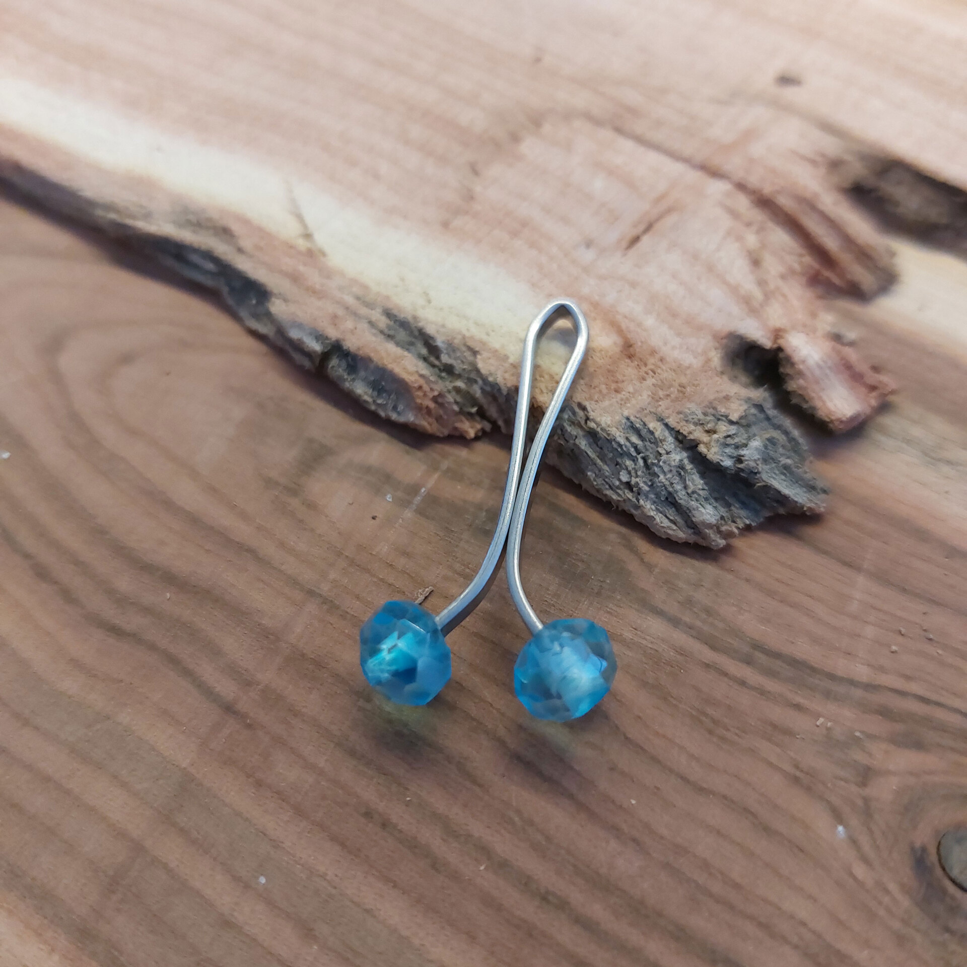  گیره روسری استیل اصیل بانو با سر کریستالی آبی 