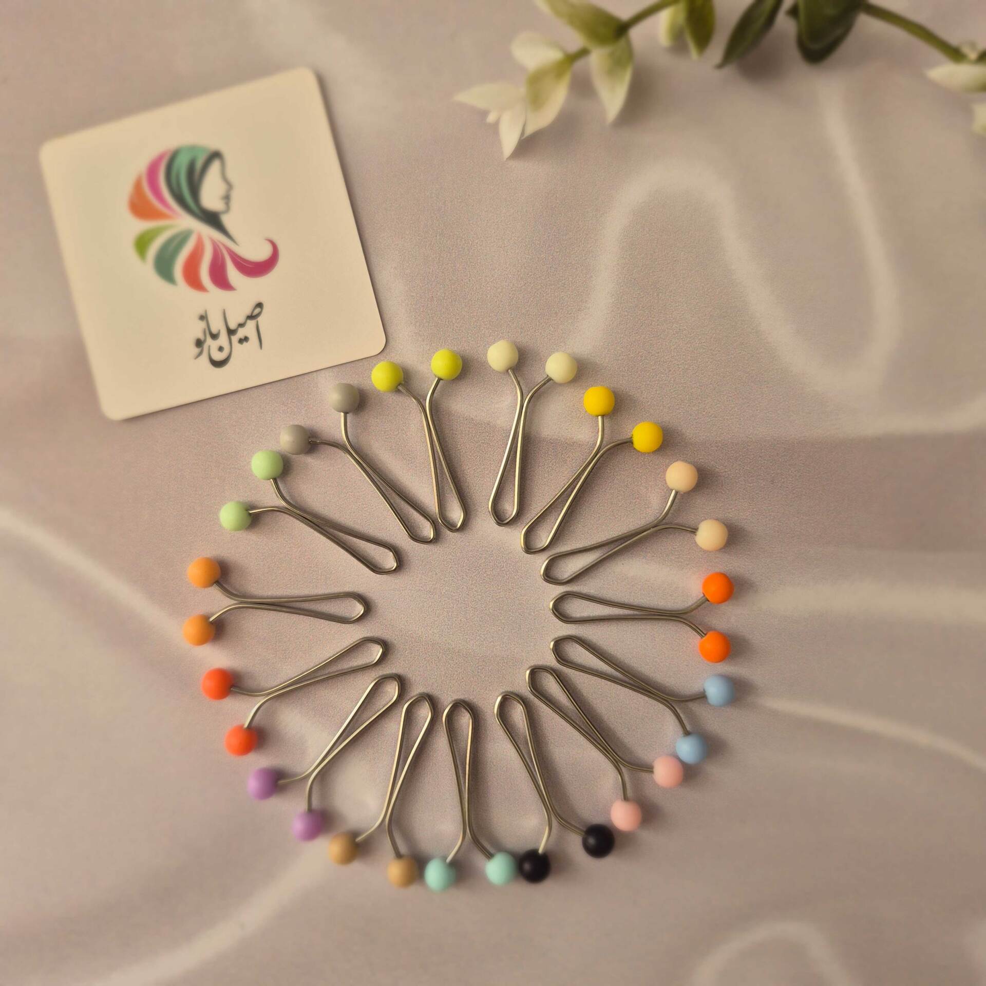  گیره روسری اصیل بانو با سر مهره پاستیلی مخملی 