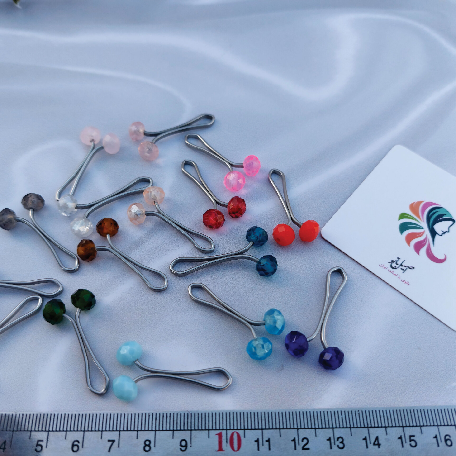  گیره روسری اصیل بانو با سر مهره کریستالی 