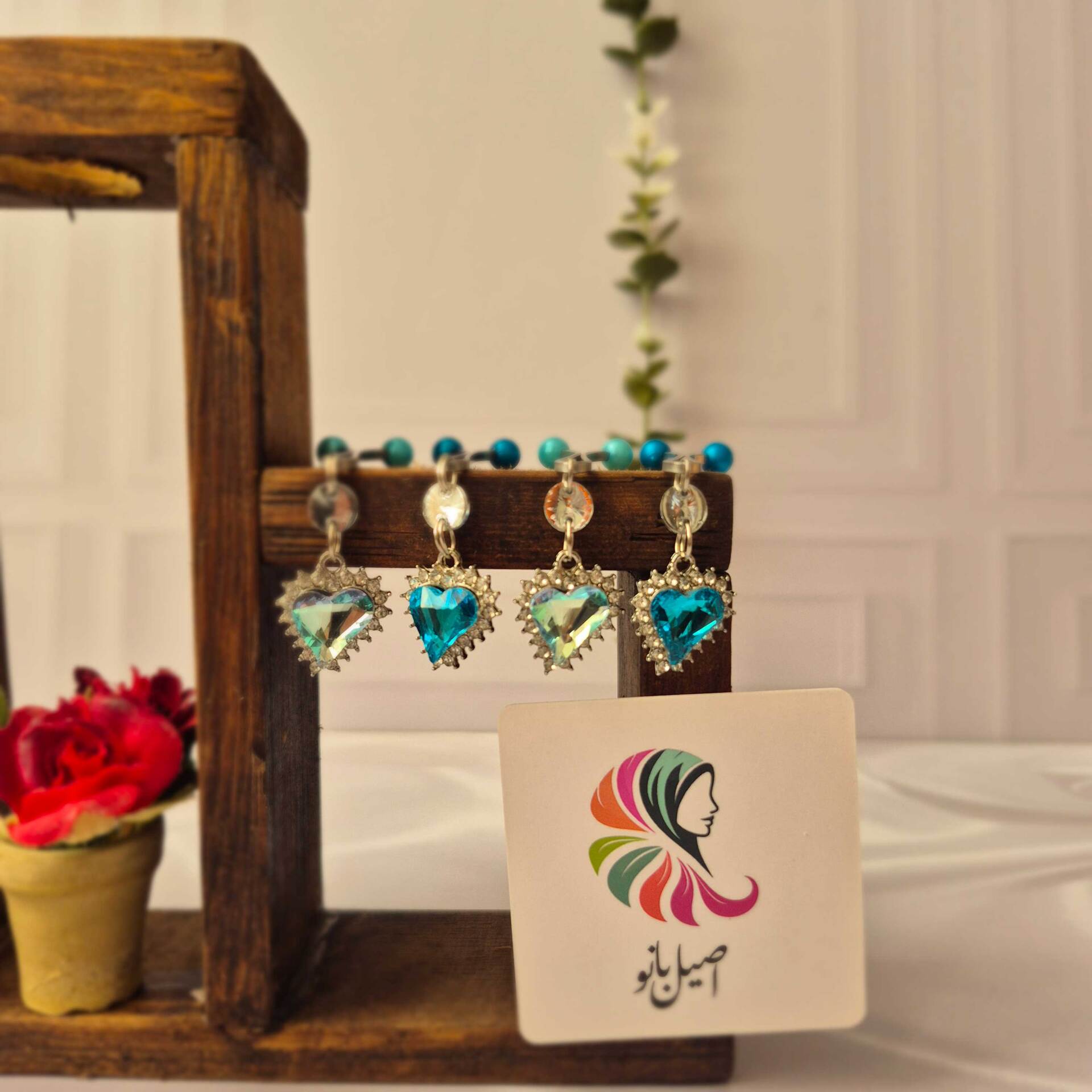  گیره روسری اصیل بانو با آویز قلب 